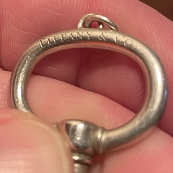 Authentic Vintage Tiffany & Co. 925 Sterling Silver Oval Skeleton Key Pendant - Picture 4 of 5
